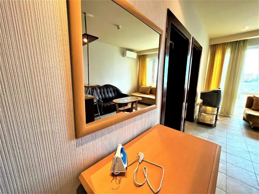 Miramar Front Beach Self Catering Apartments No Swim Pool Access