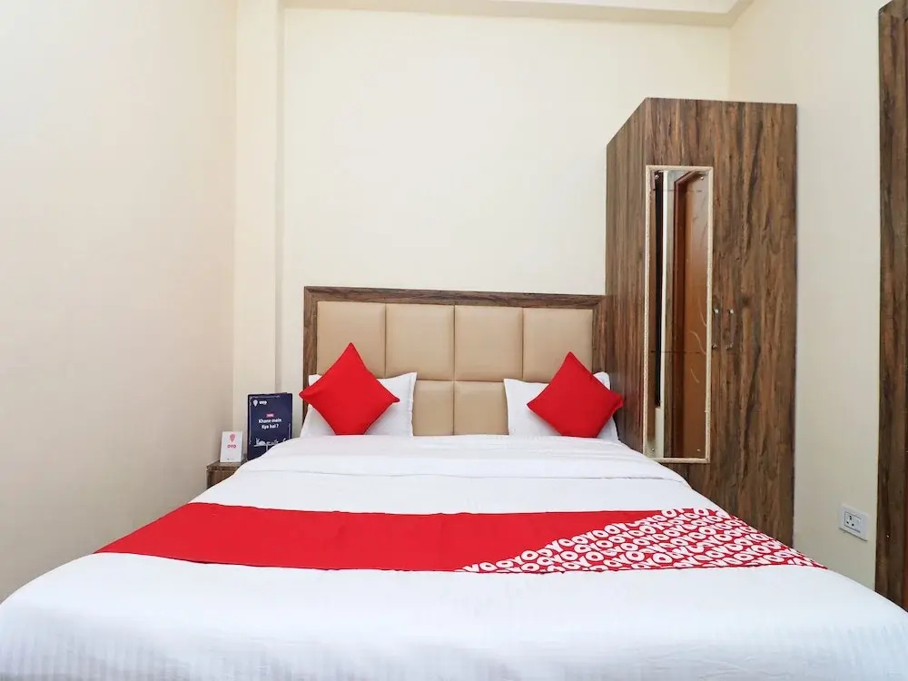 OYO 14251 Green View Doon