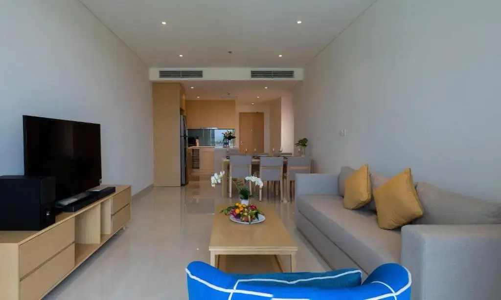 4 Season Apartments
