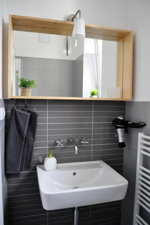 Central-Modern-Apartment