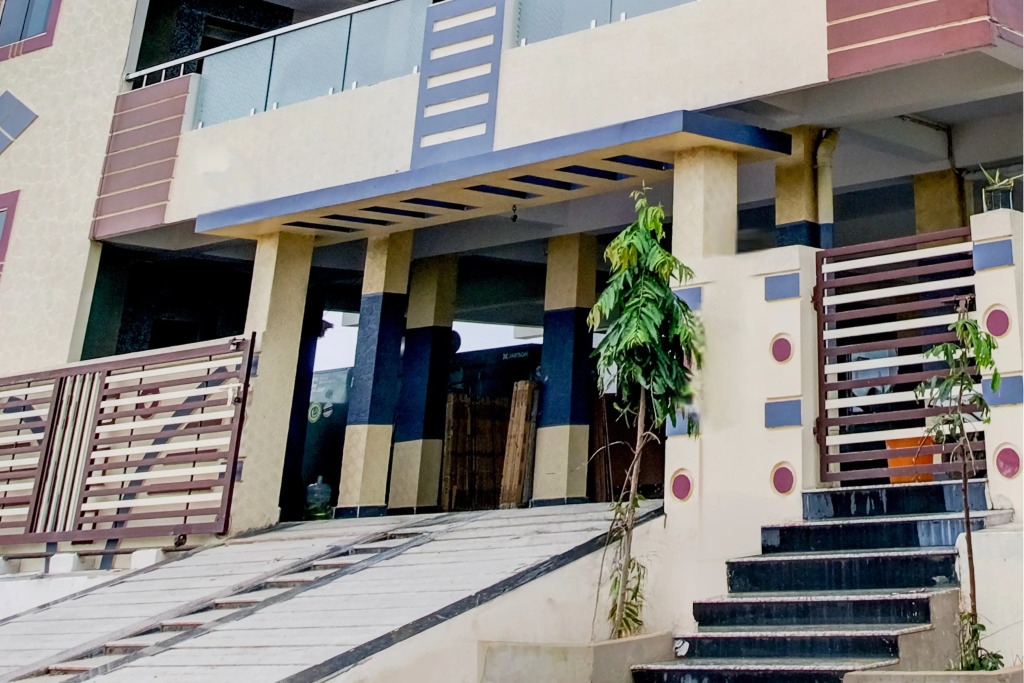 Hotel O Ramavarapadu Near PVR Icon