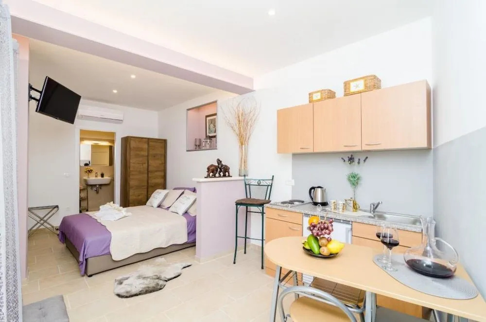 Apartment & Room Lady O