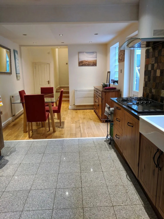 Highbury House Apartment