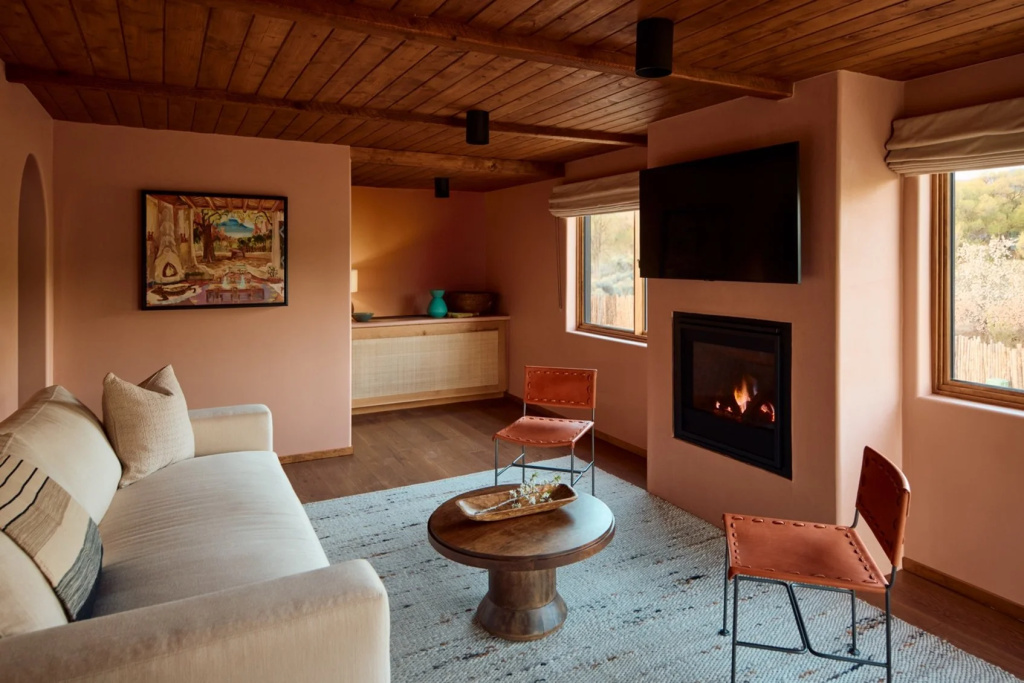 Indian Hills Inn, Taos Plaza