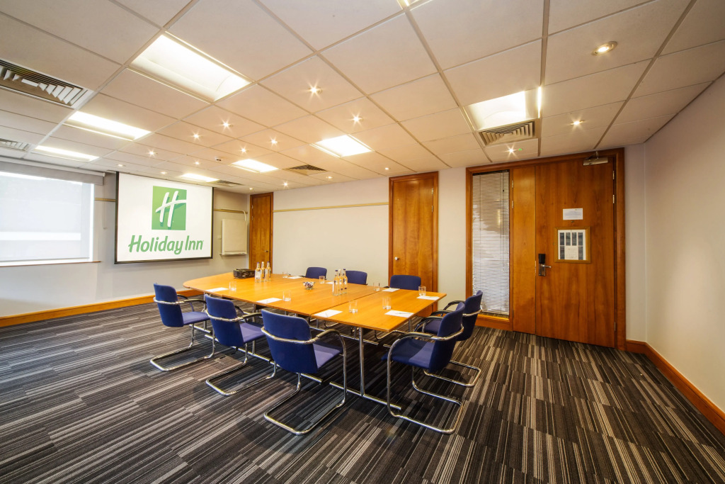 Holiday Inn Reading South M4 Jct 11 by IHG