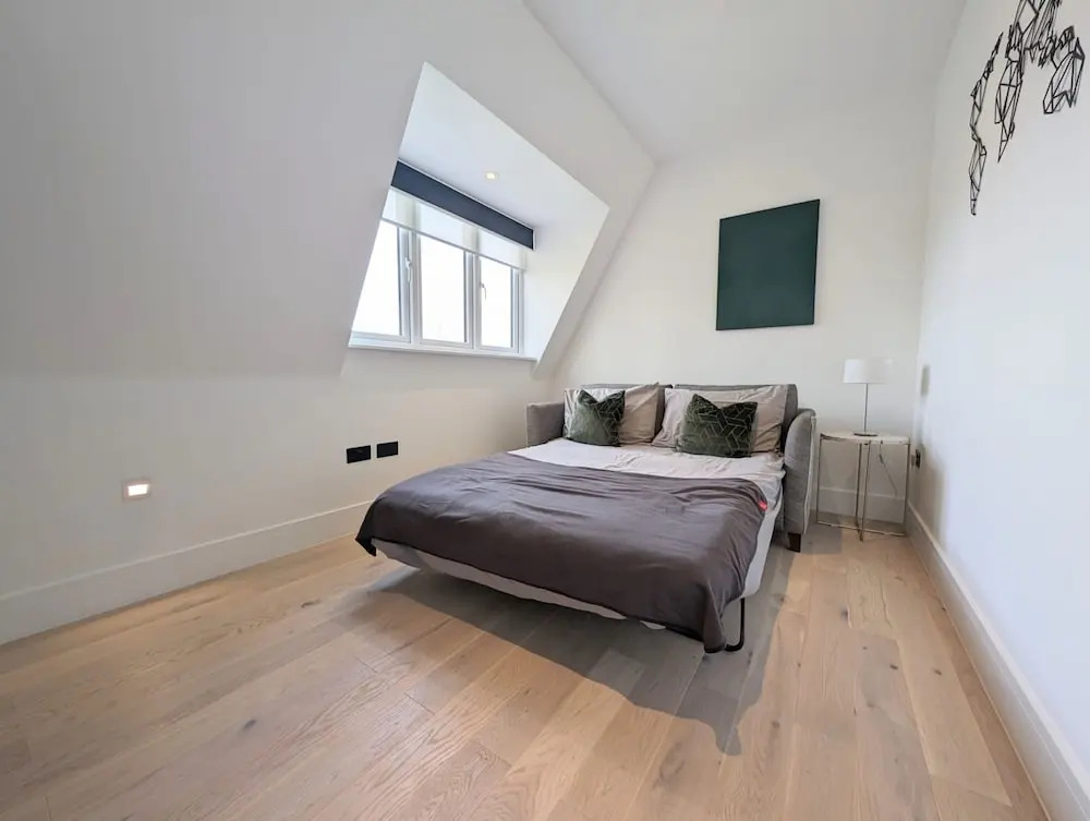 Modern Apartment in Moss Hall Court