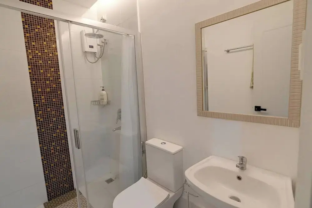 1 Cozy Bedroom Condo Unit-apple One Banawa Cebu