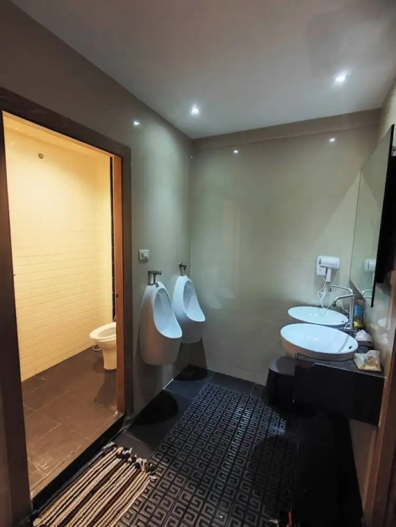 BM Loft On Nut & Massage