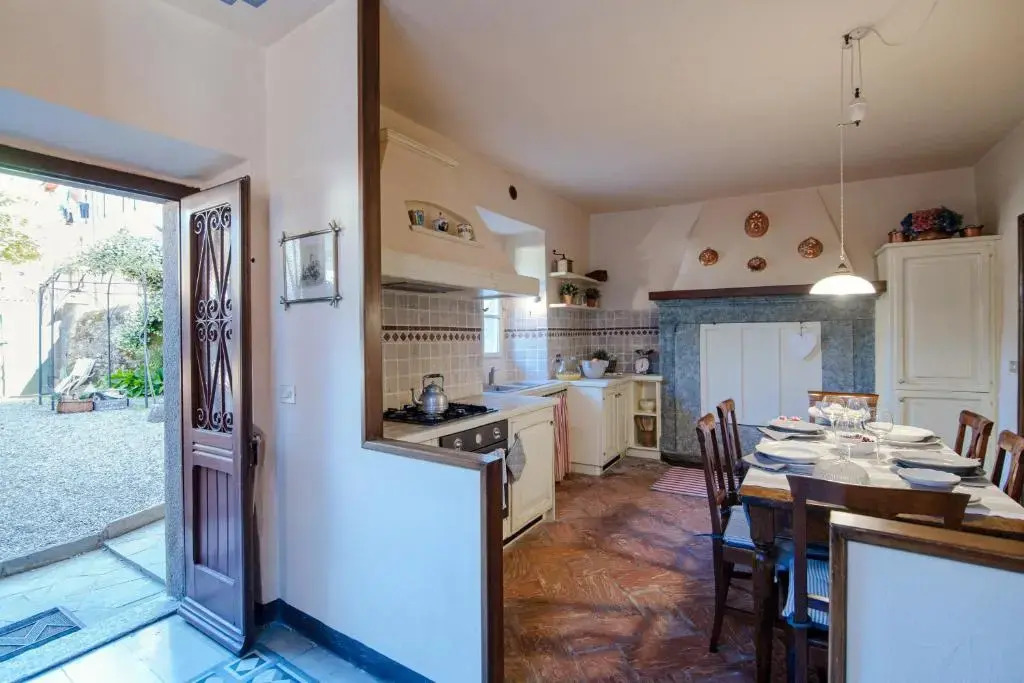 Charming House Bice - by MyHomeInComo