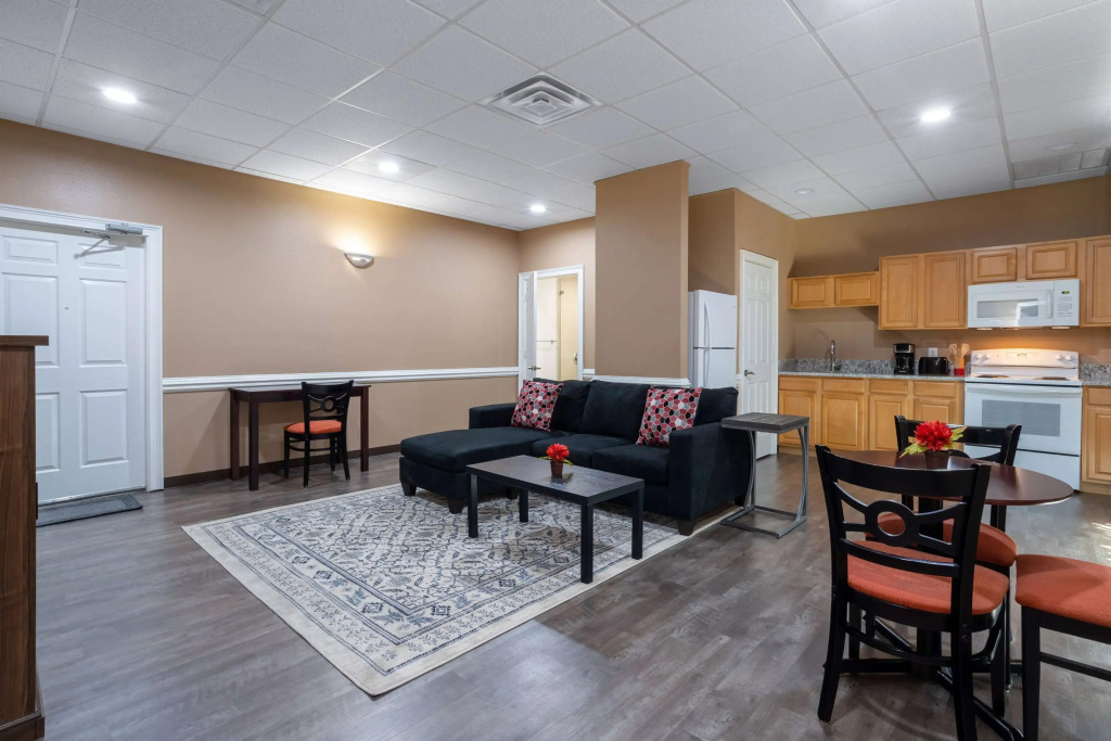 Travelodge by Wyndham Lakeland