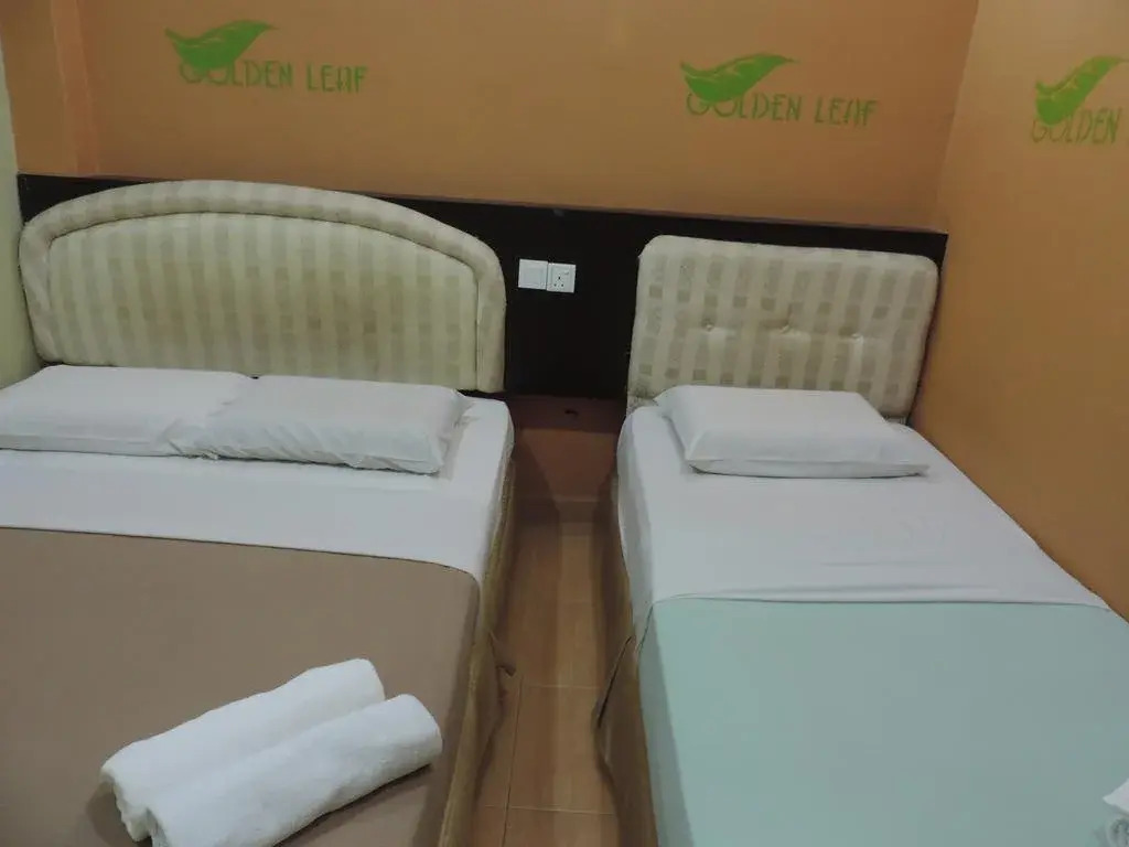 Golden Leaf Hotel @ Taman University