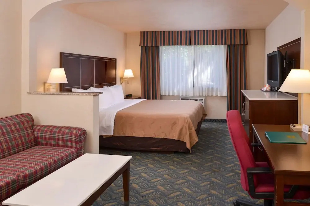 Quality Inn & Suites