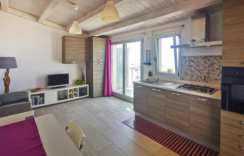 Lovely Home In Kaukana With Wifi