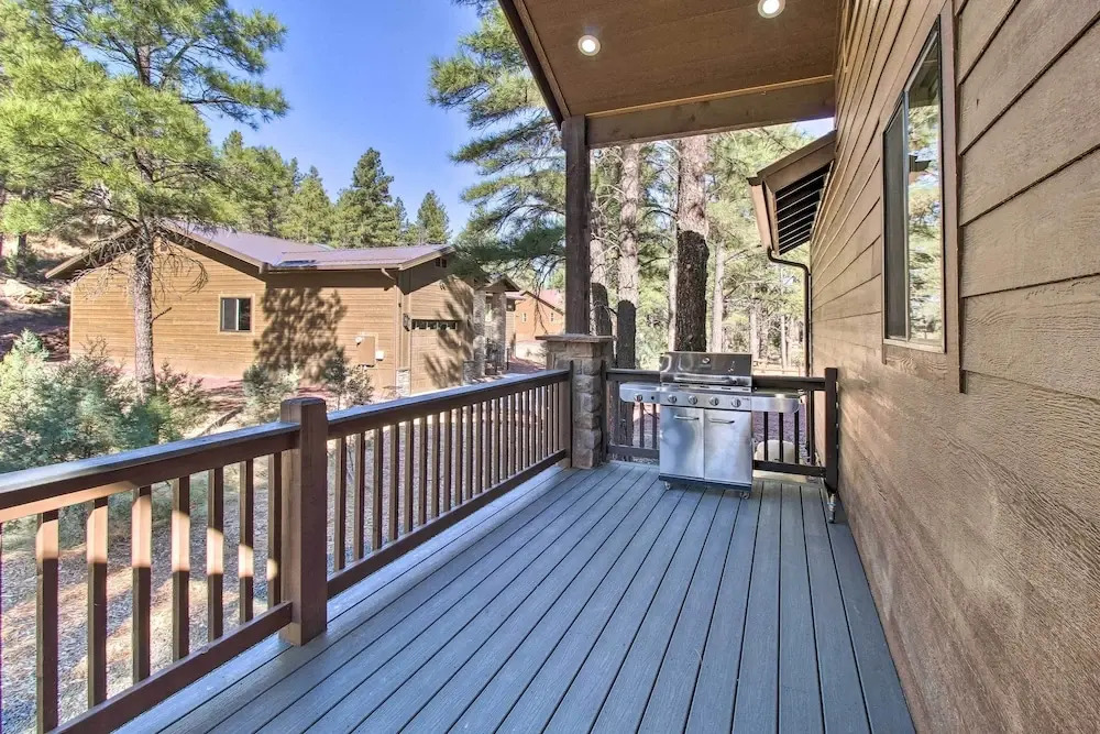 Pet-Friendly Show Low Cabin: Near Hiking