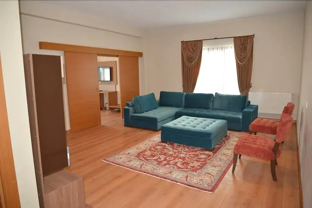 Hasan Celebi Otel