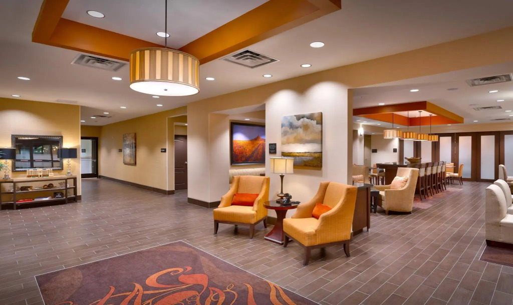 Hampton Inn Omaha/West Dodge Road, Old Mill