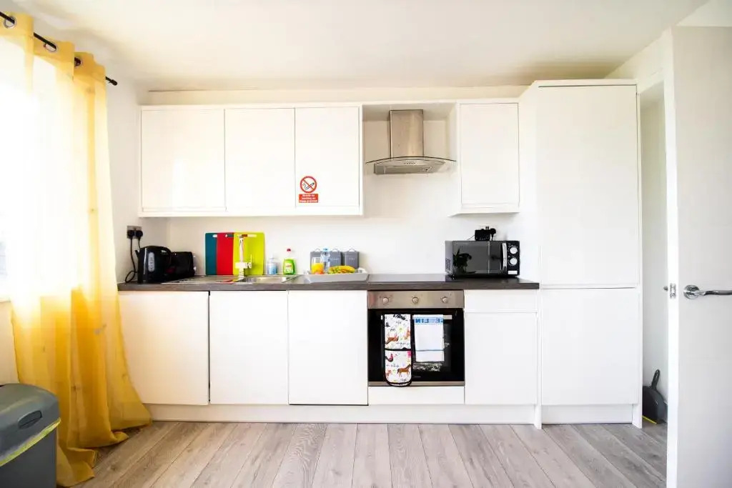 Springfield Apartment by Southwest Rooms - Free Parking & Netflix