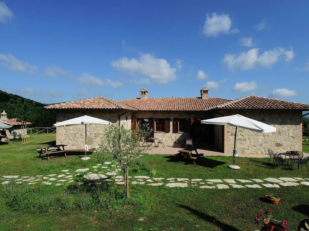 Stunning Farmhouse in Passignano with Pool