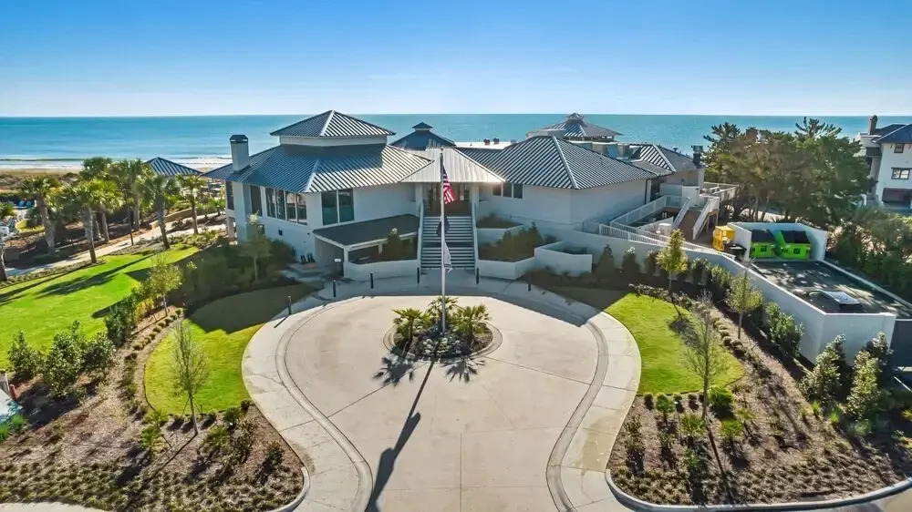 Sea Breeze - Great Oceanfront Views And Close To The Beach Club 3 Bedroom Villa by Peace Vacations