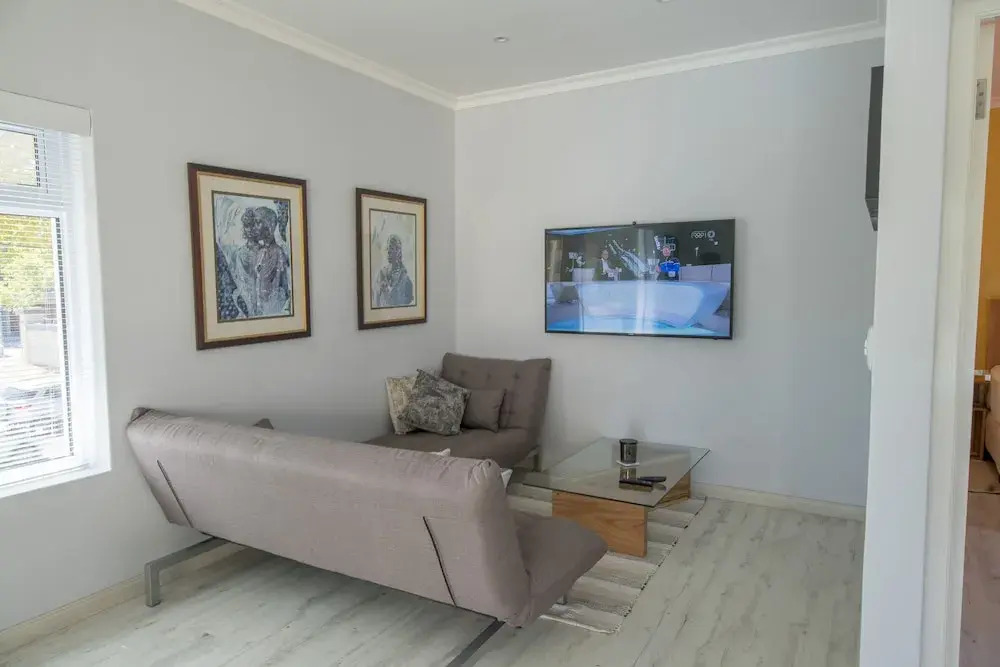 Superior 4-star-apartment Graded by Aa and Tgcsa Close to Constantia Wineroute