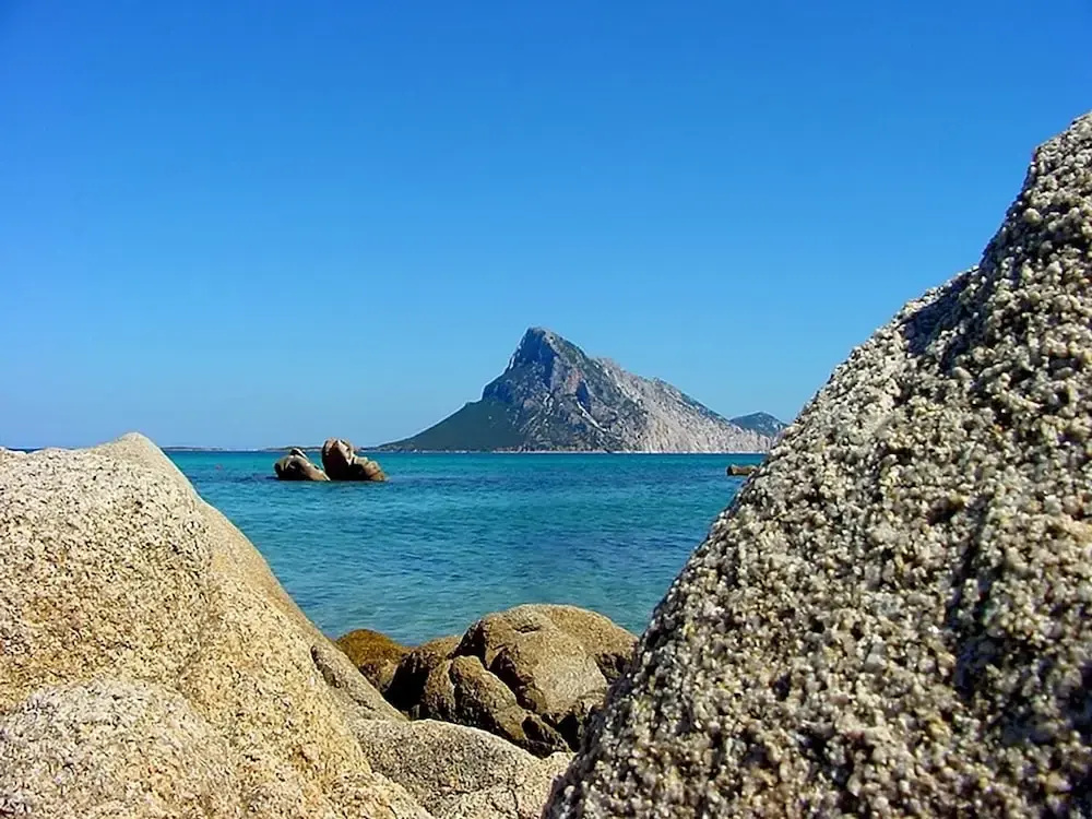 House With one Bedroom in Loiri Porto San Paolo, With Furnished Terrace - 800 m From the Beach