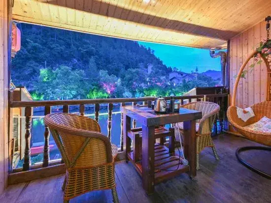 Nice Riverside Inn