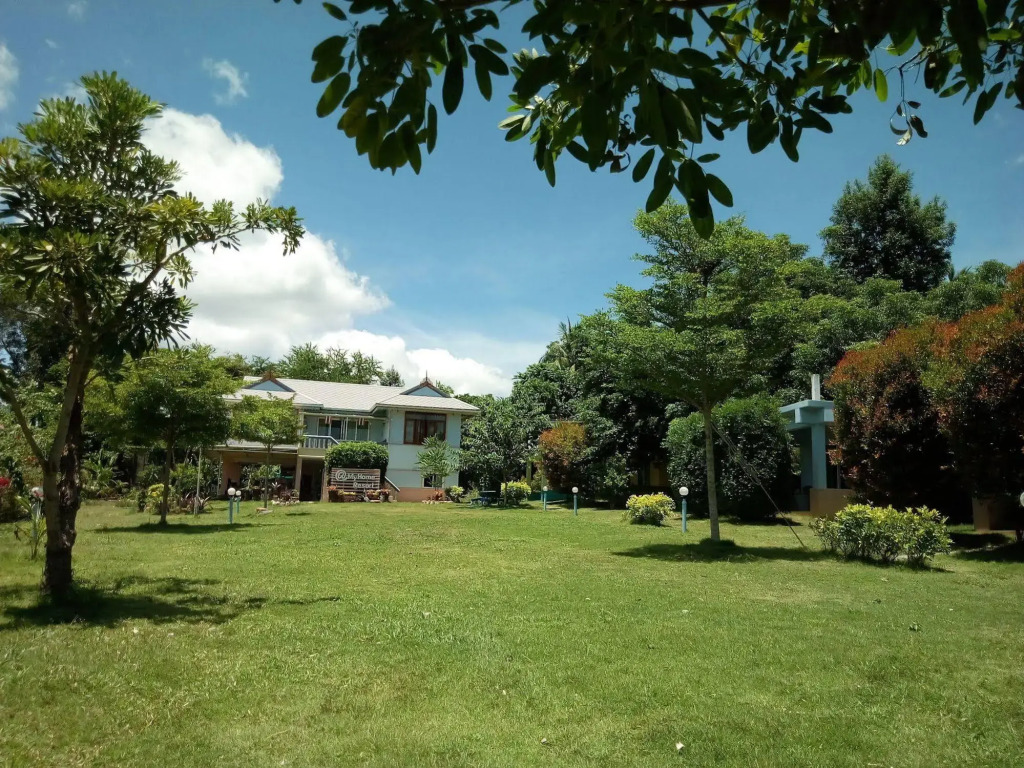 AtMyHomeStay Bangsaphan