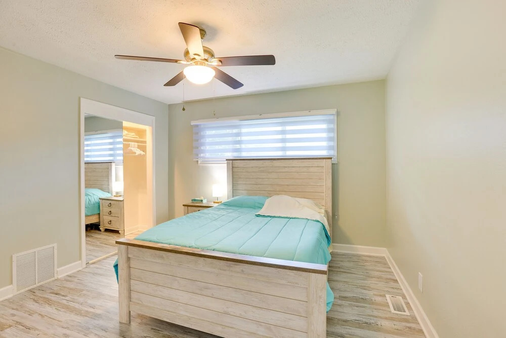 Charming Omaha Getaway - 3 Mi to Baxter Arena!