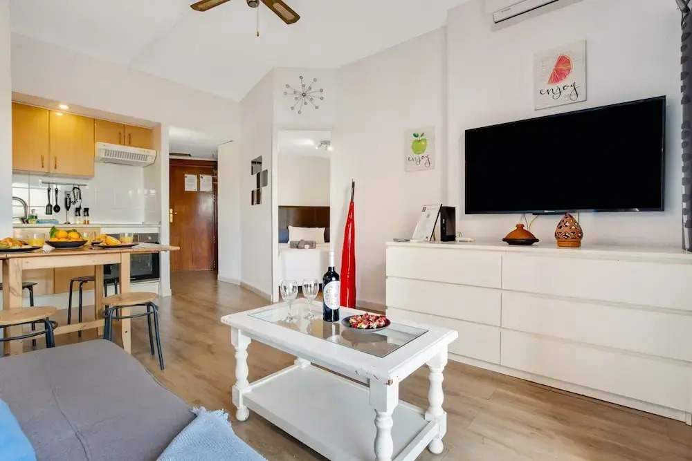 Villa with private heated Pool by the beach & port - Benalmadena by REMS