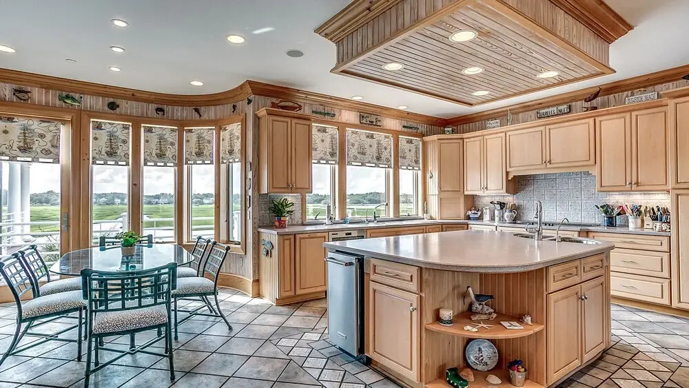 Boat House by Peace Vacations