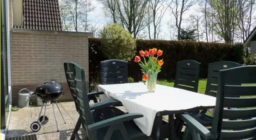 Holiday Home De Wielen