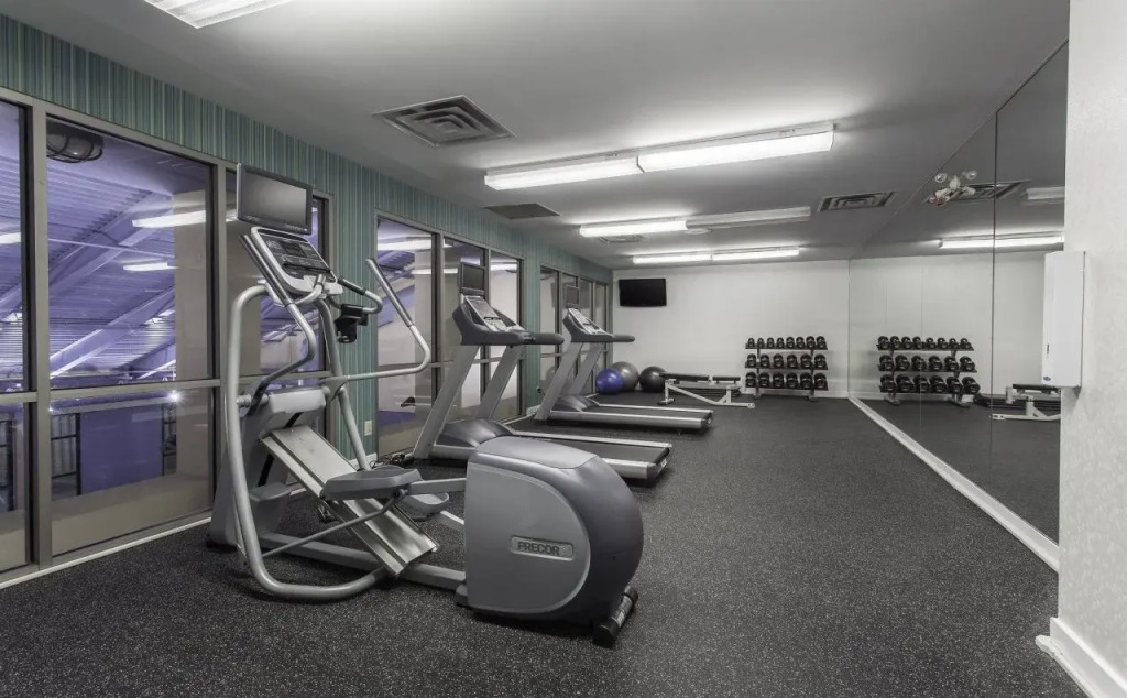 Holiday Inn Express & Suites Mississauga-Toronto Southwest by IHG