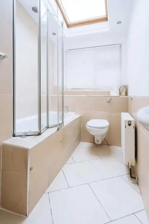 Stunning 3 Bedroom House in Dublin With Courtyard
