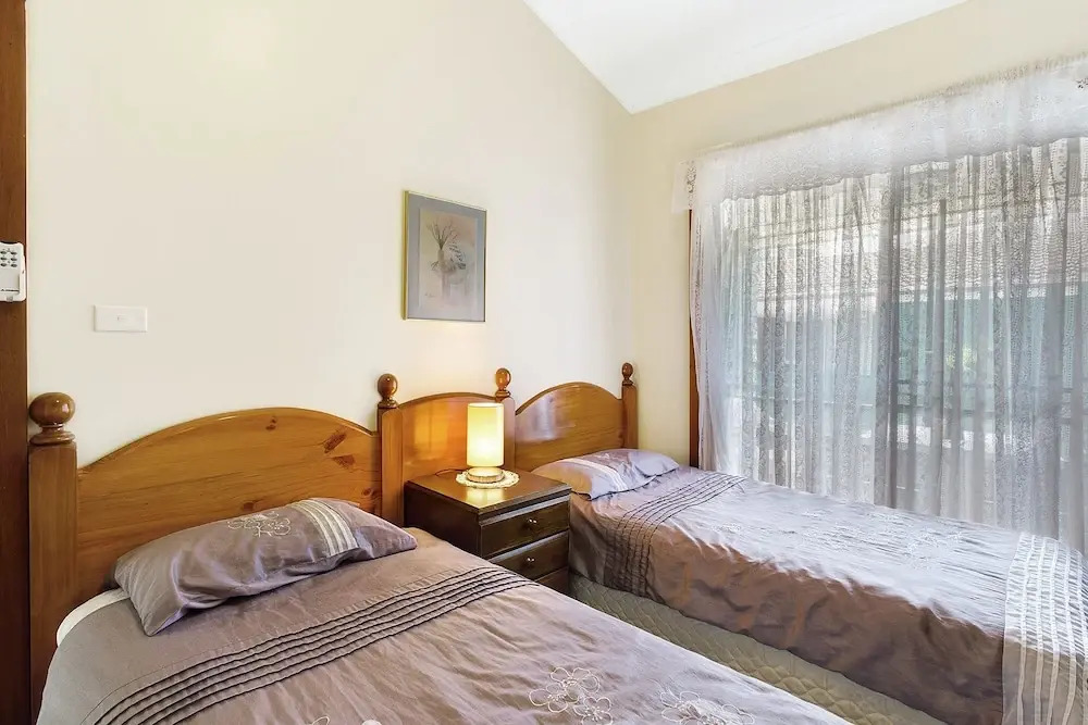 Macadamia Court, 2/8 Government Road