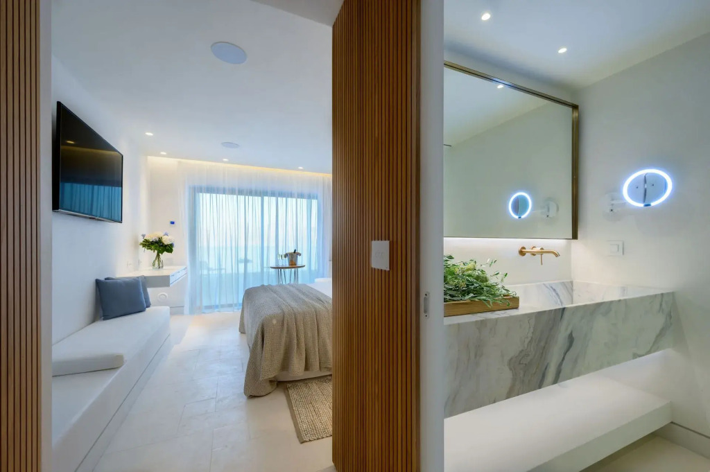 The Island Concept Luxury Boutique Hotel Heated Pool