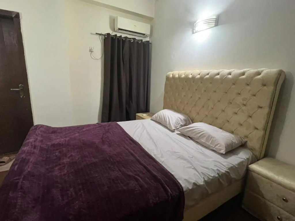 Elegant 2king BR Family Apt, wifi,Netflix E11