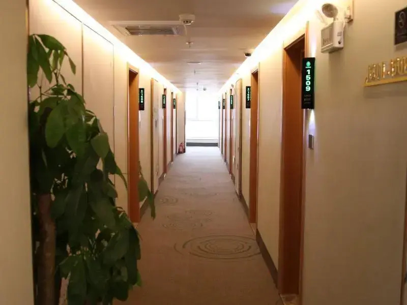GreenTree Inn Xingtai Development Zone Zhongxing Road International Metro Hotel
