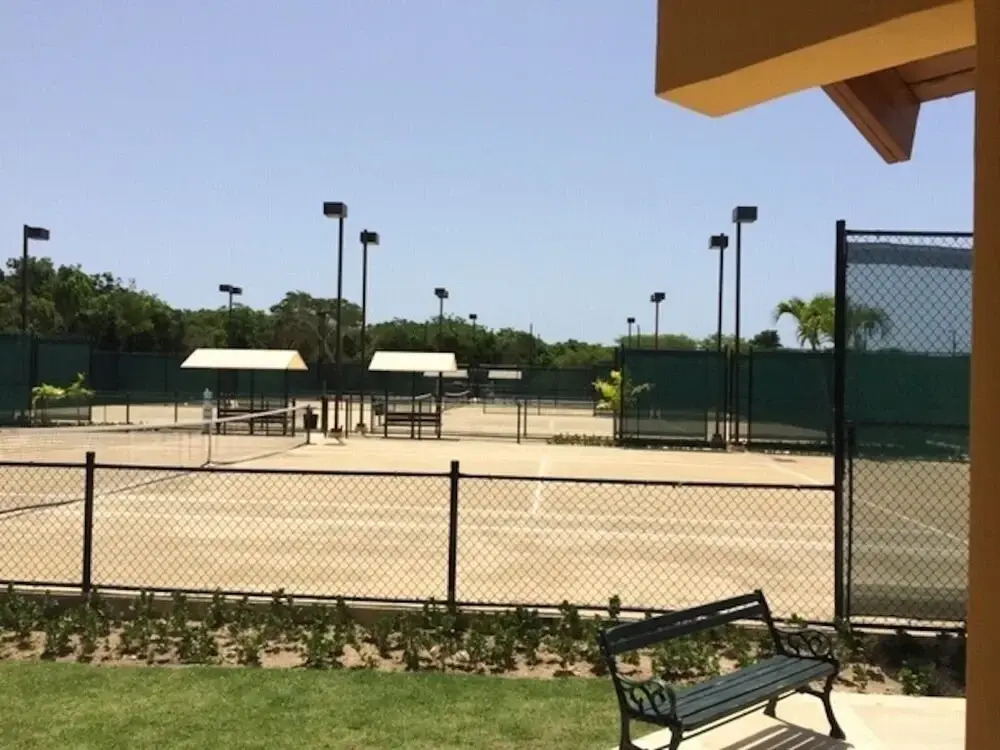 Spacious 3 BDR Fully-equipped Condo With Pool and Golf View