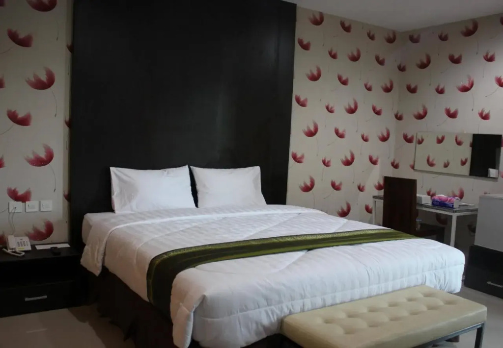 Novena Hotel Watampone