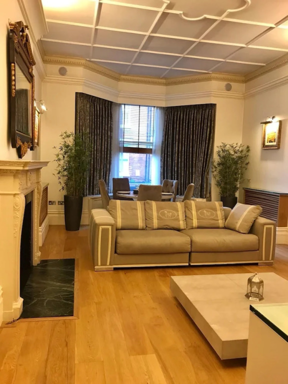 Yeoman's Row Townhouse