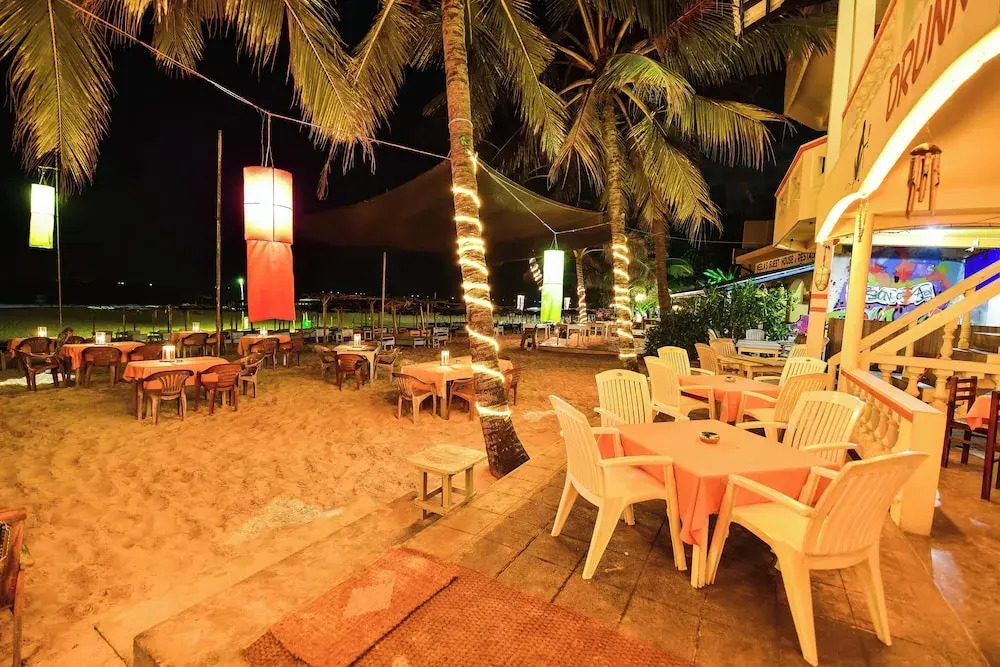 International Beach Hotel & Restaurant