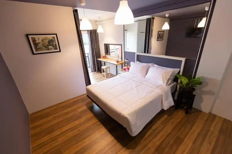 Mango 10 House