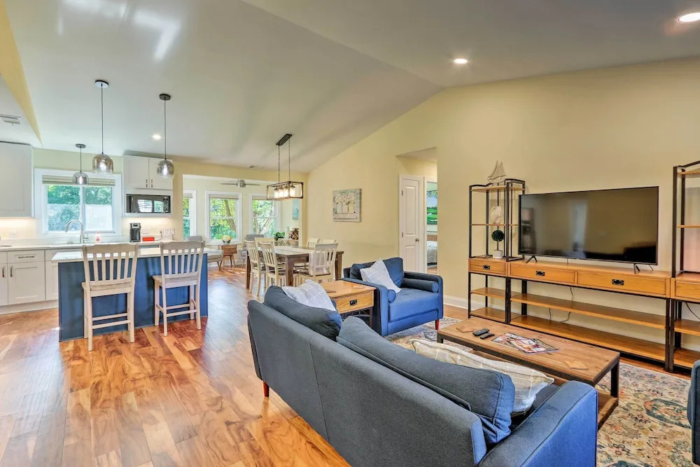 2 Mi to Beach! Sea Pines Resort Home w/ Large Yard