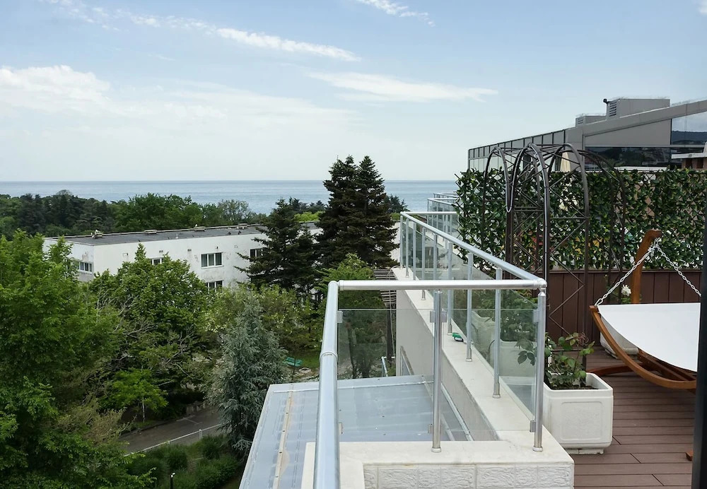 FM Luxury 3-BDR Penthouse with Pool & Terrace in Complex Katerina 1