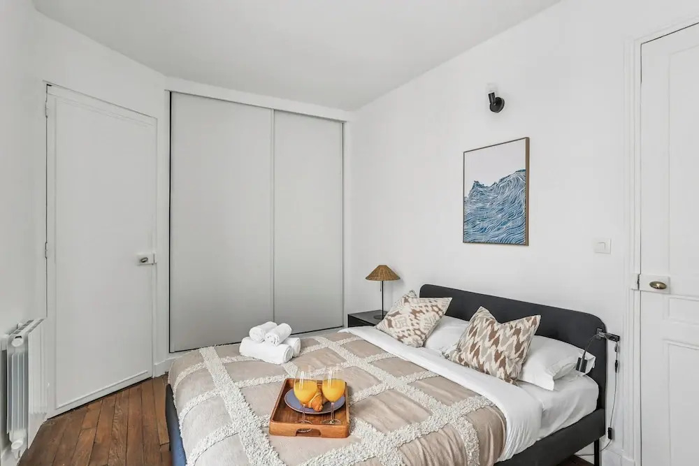 Bright 1BR Steps from Canal Saint-Martin