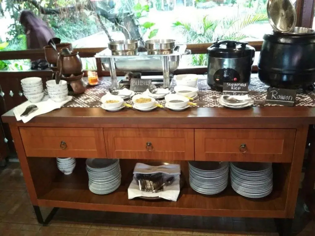 Paku Mas Hotel
