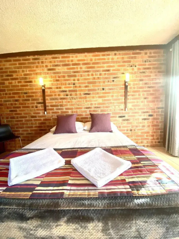 PROSERPINE MOTOR LODGE