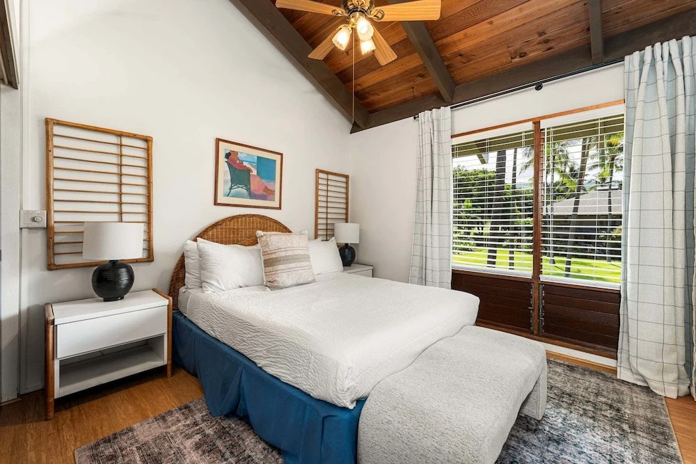 Large 3BR + Loft at Kanaloa Pools, Golf Views & Prime Keauhou Location