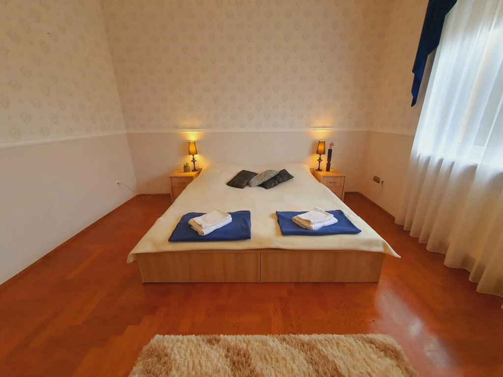 Adel Apartman