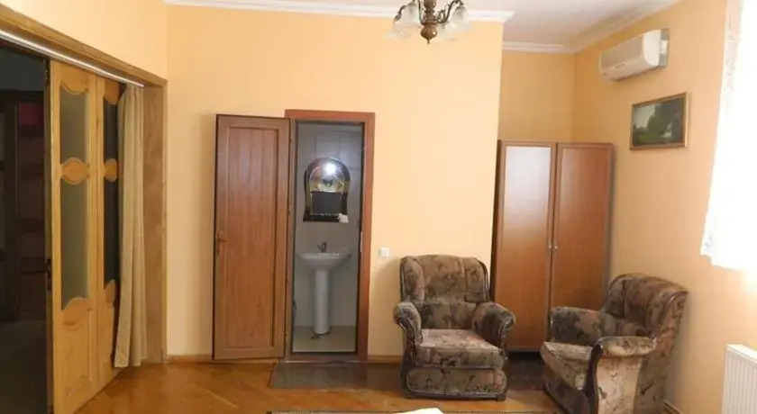 Lion Hotel